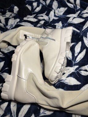 Cream Knit Sock Boots Lug Sole Over-the-Knee Size 8